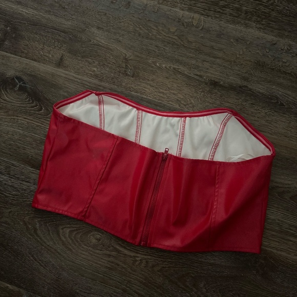 Red fox leather tup top with zipper - Picture 2 of 2